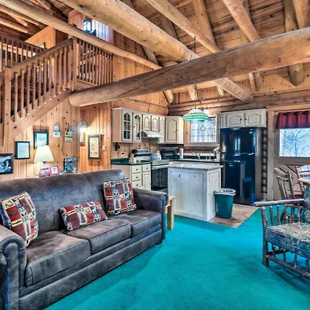 Gatlinburg Log Cabin With Hot Tub And Mountain Views!
